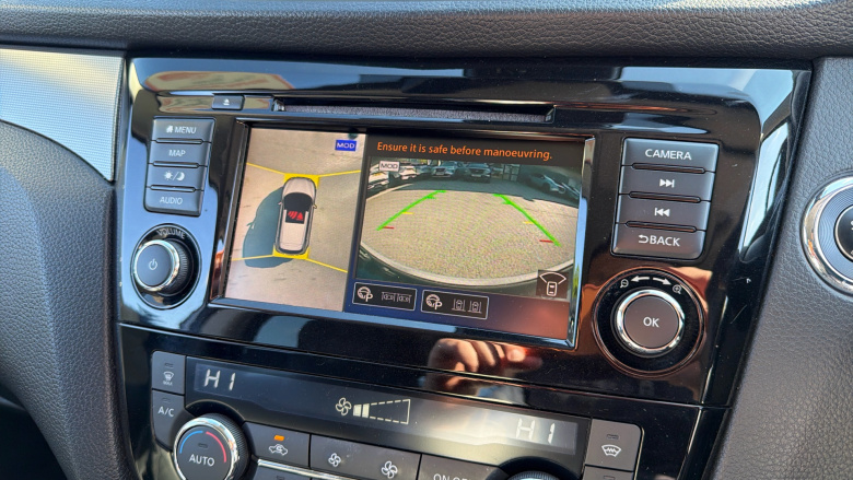 Nissan Qashqai 1.3 DiG-T Tekna 5dr Petrol Hatchback